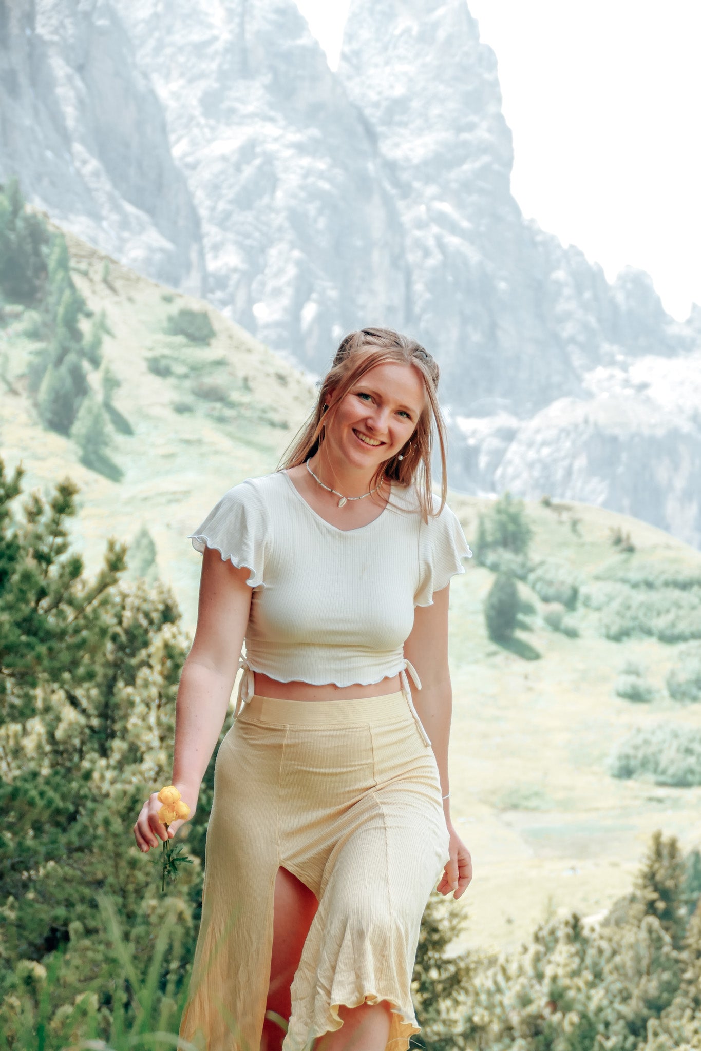 Sommerrock der bis zu Taille geht und bis zu den Knöcheln lang ist mit Schlitz