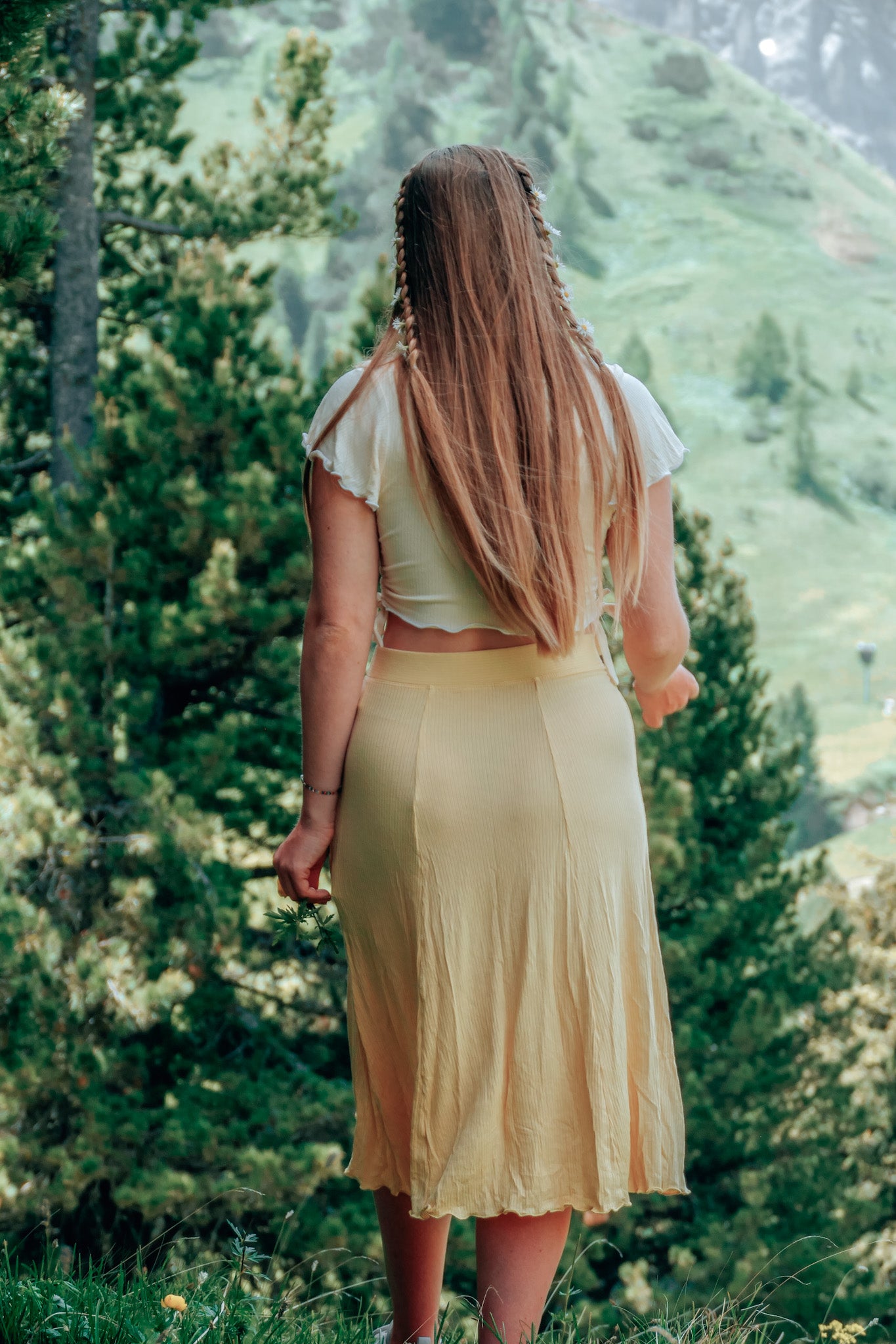 Gelber und langer Rock für den Sommer für Damen aus geripptem und sehr weichem Stoff der nachhaltig ist