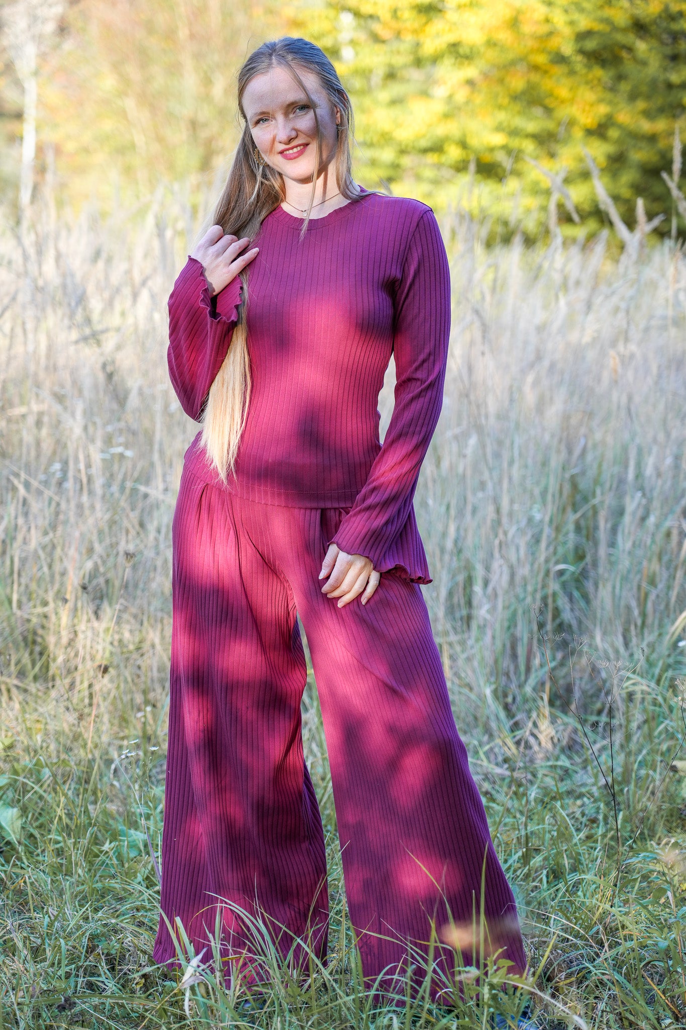 Warmer und nachhaltiger Damenpullover hergestellt in Deutschland in Fuchsia