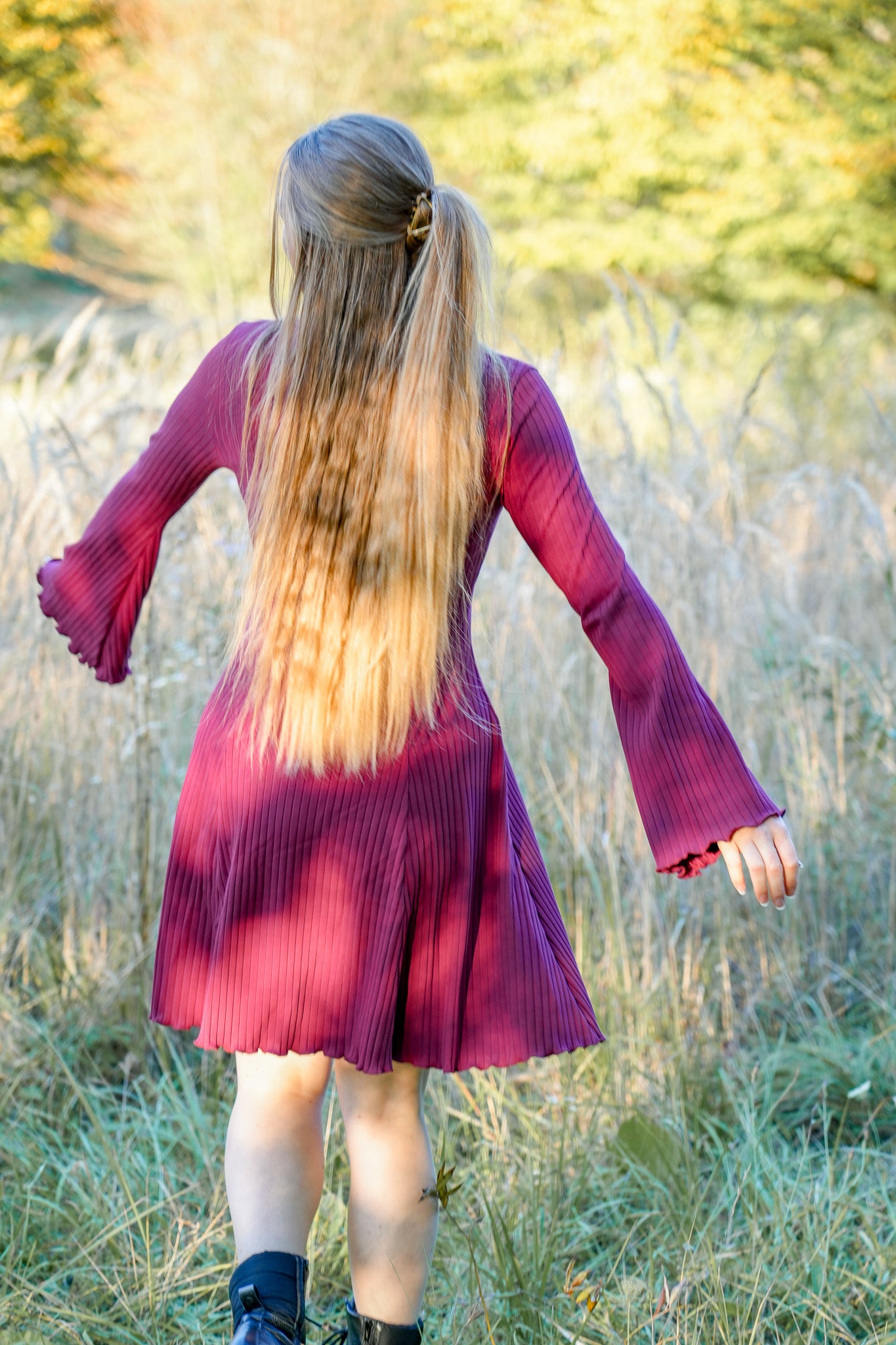 Burgunder farbiges Winterkleid für Damen mit enger Taille und A-Linie aus Bio-Baumwolle