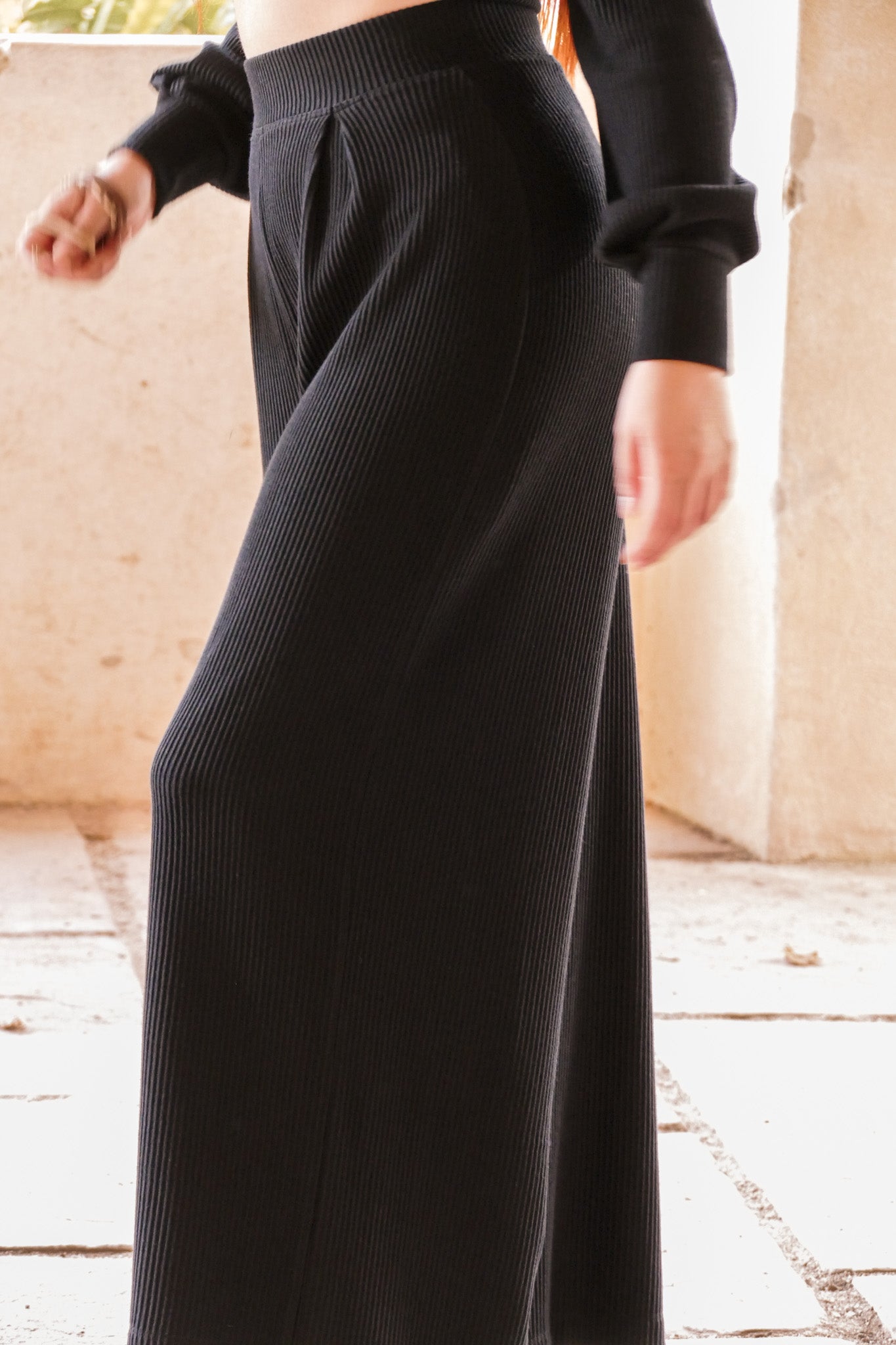 Bequeme und sehr schöne High Waits Hose für Damen im Winter