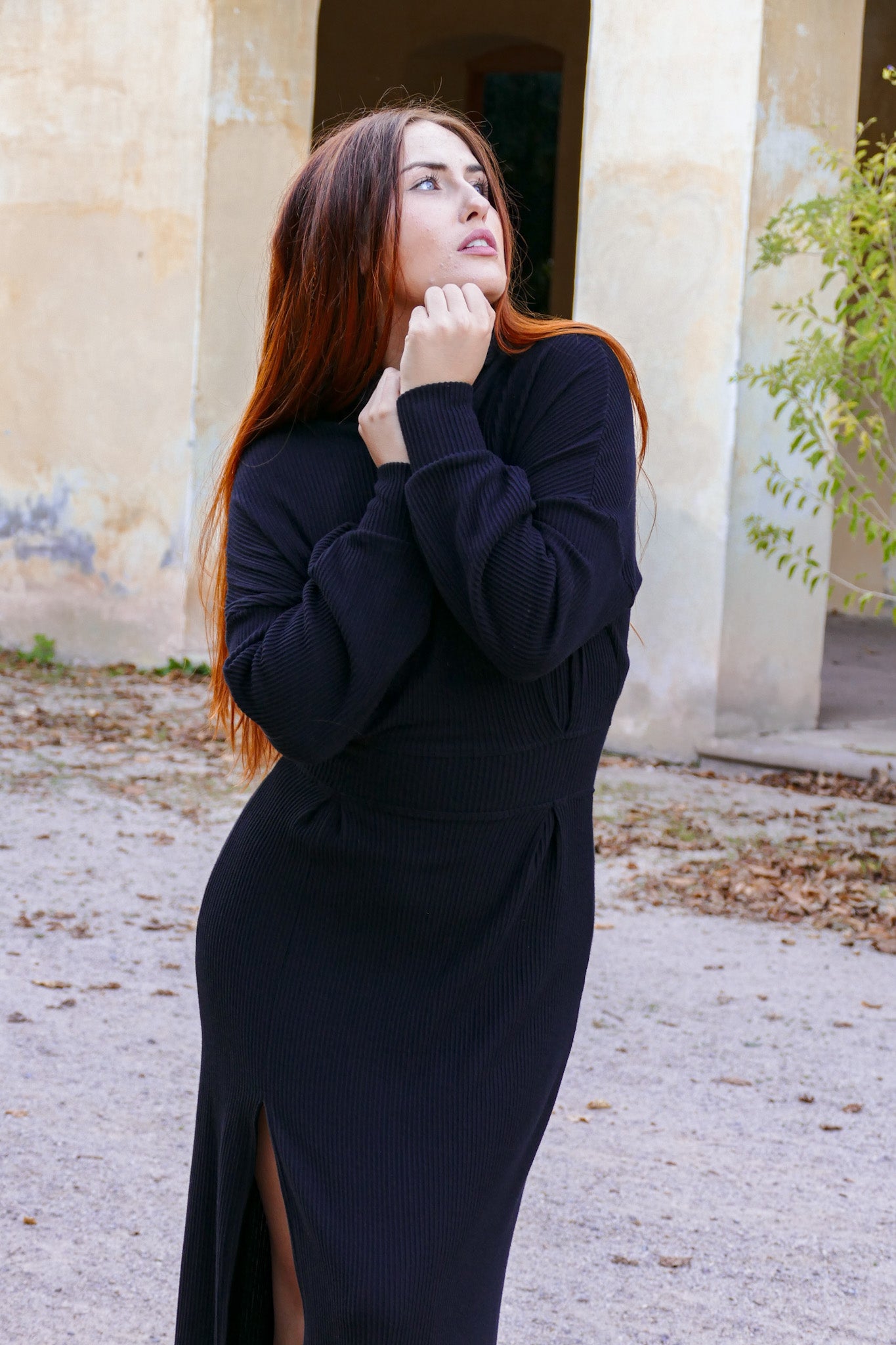 Nachhaltiges, fair produziertes und weiches Winterkleid in schwarz