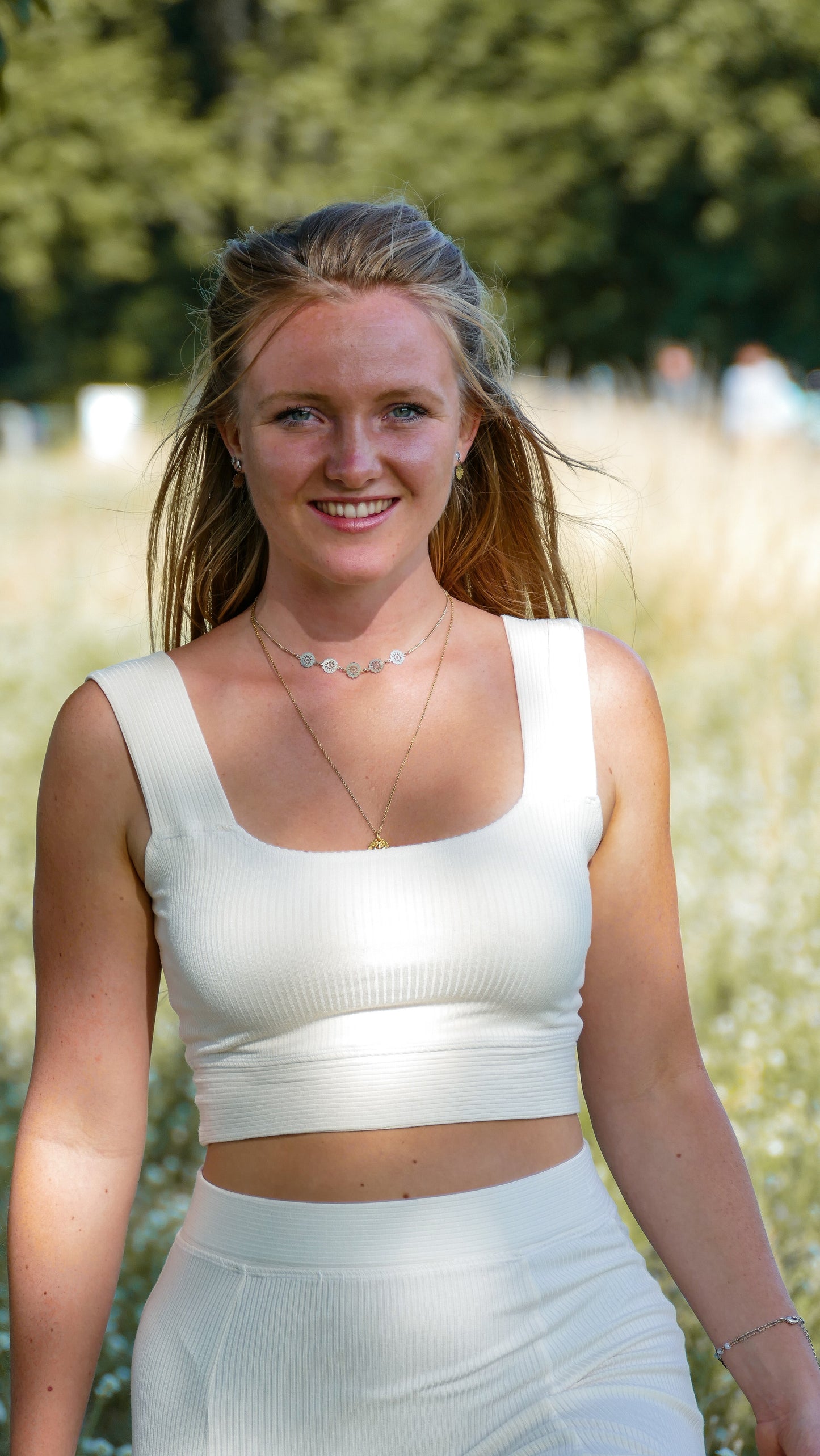 Nachhaltiges Crop Top für den Sommer aus gemütlichem Tencel in weiß als Camisole