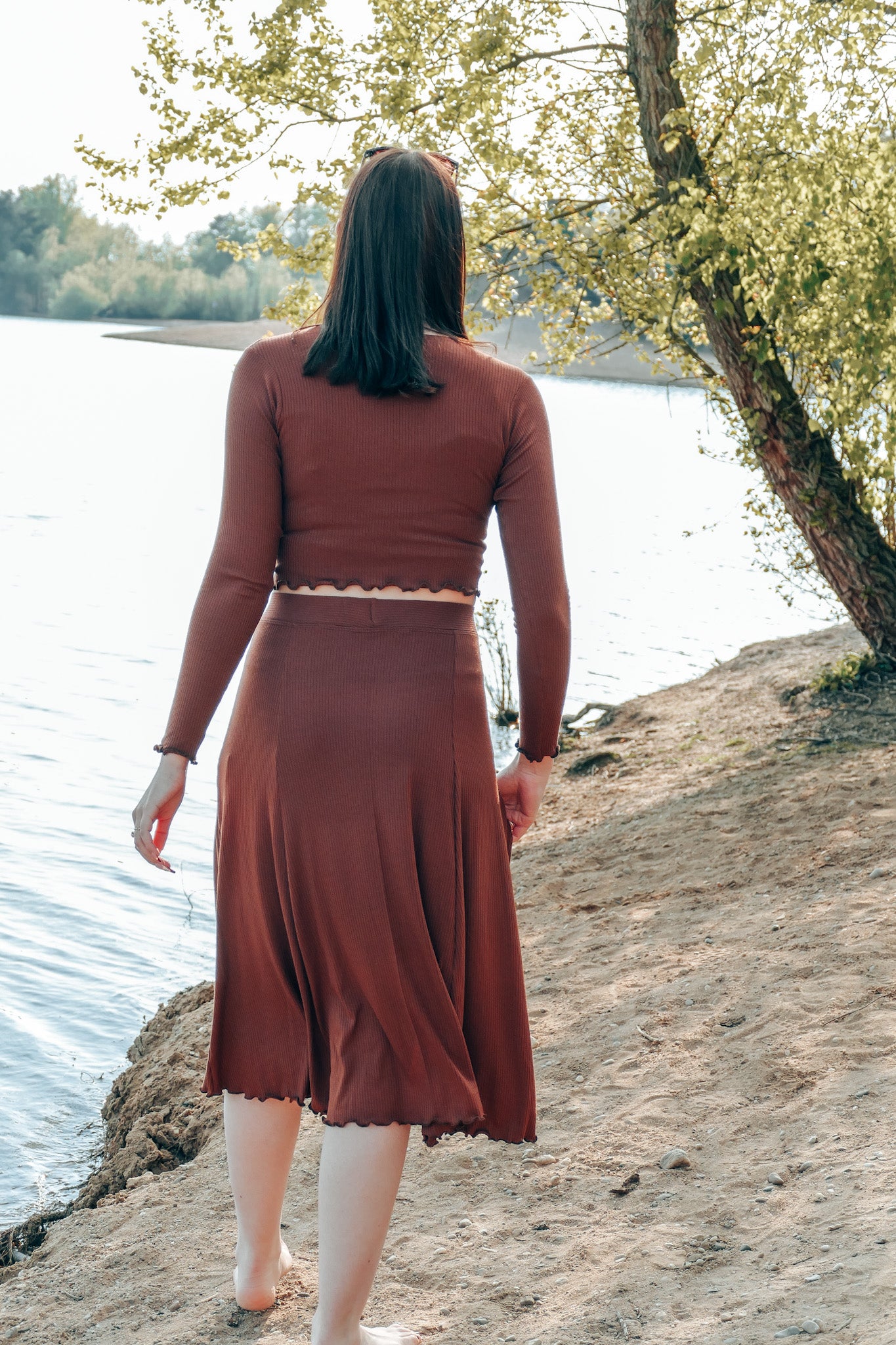Midirock für Damen im Sommer mit seitlichem Schlitz für eine elegante und dennoch bequeme Tragweise