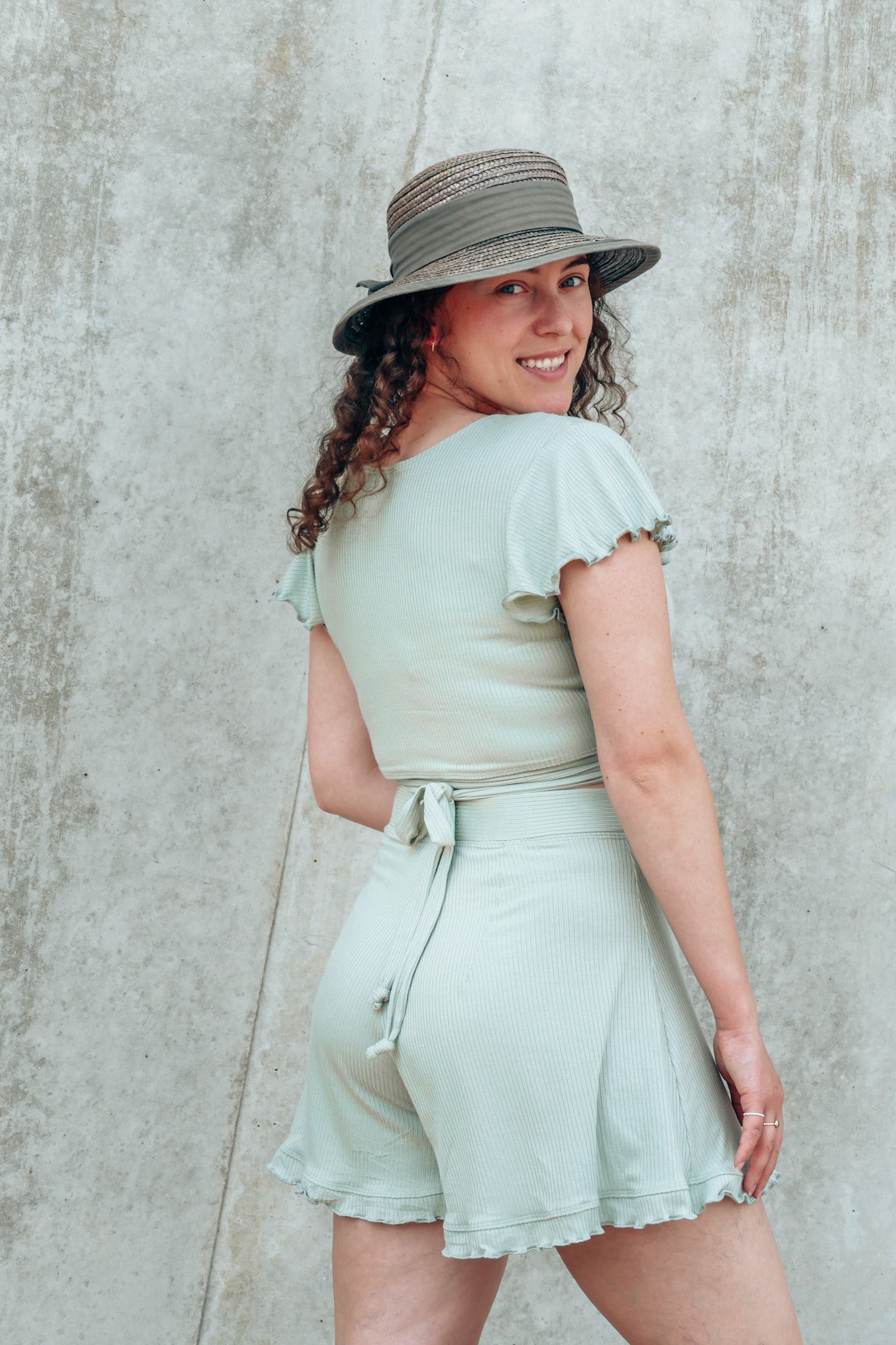 Crop Wickeltop als Zweiteiler für den Sommer in Pastellfarben