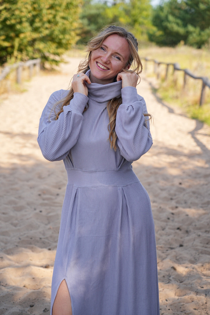 Nachhaltig produziertes Kleid in zartem Flieder, das höchsten Tragekomfort bietet.