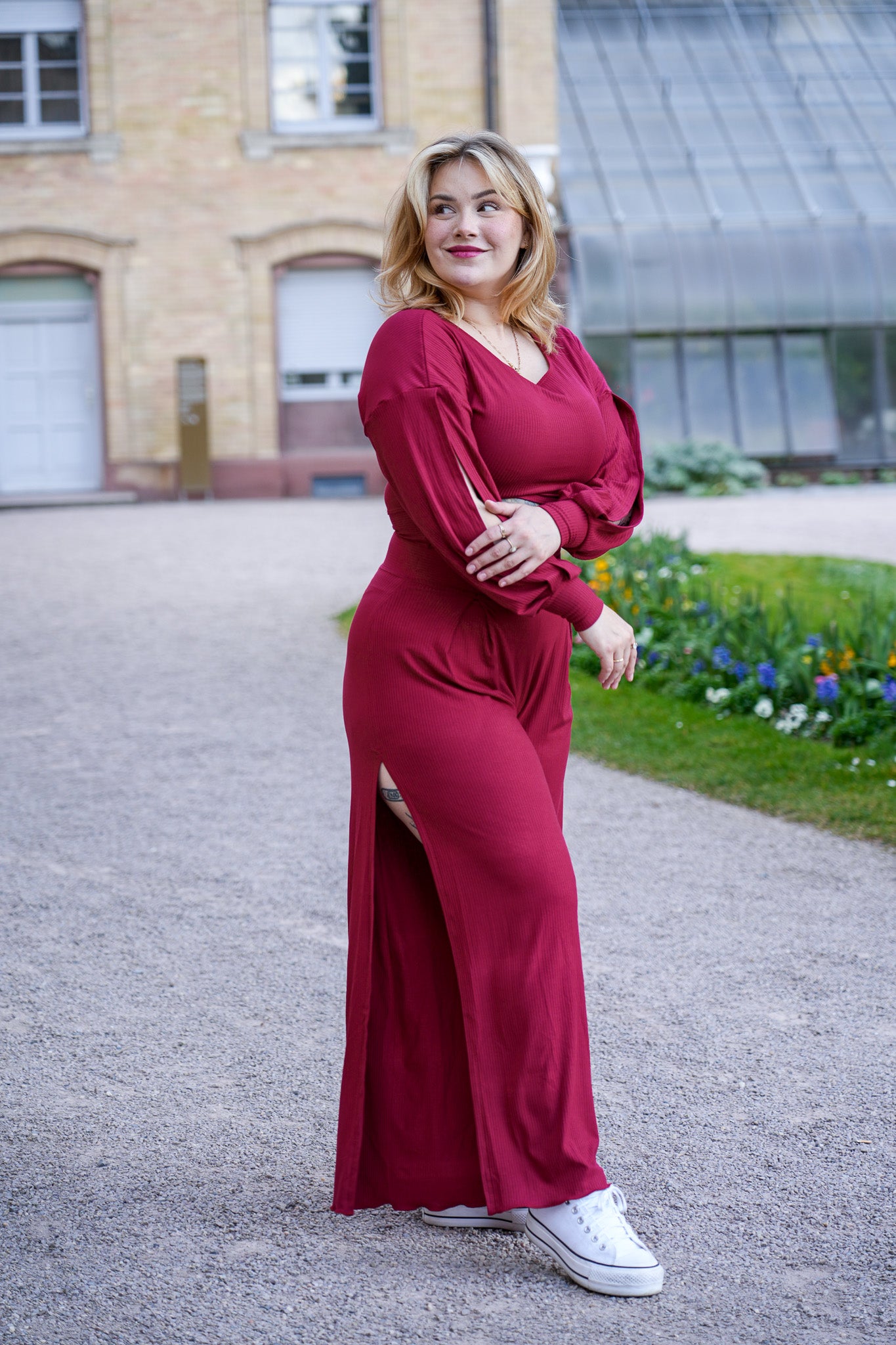 Feminine Loungewear High Waist Hose mit Rüschen, weichem Stoff und weitem Schnitt