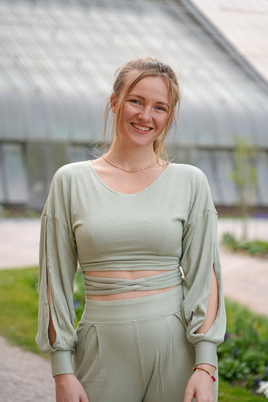 Eleganter Sweater mit raffinierten Details