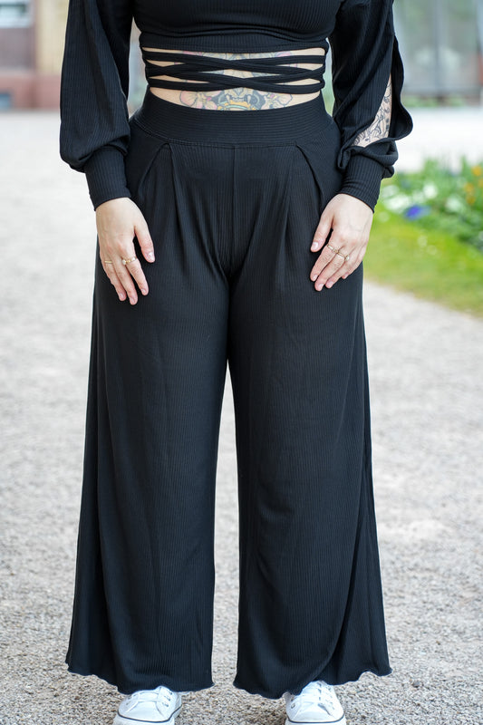 Elegante schwarze Stoffhose mit weitem Bein für Damen