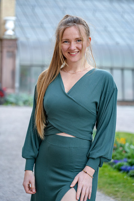 Farrah Crossed Crop Pulli deep green