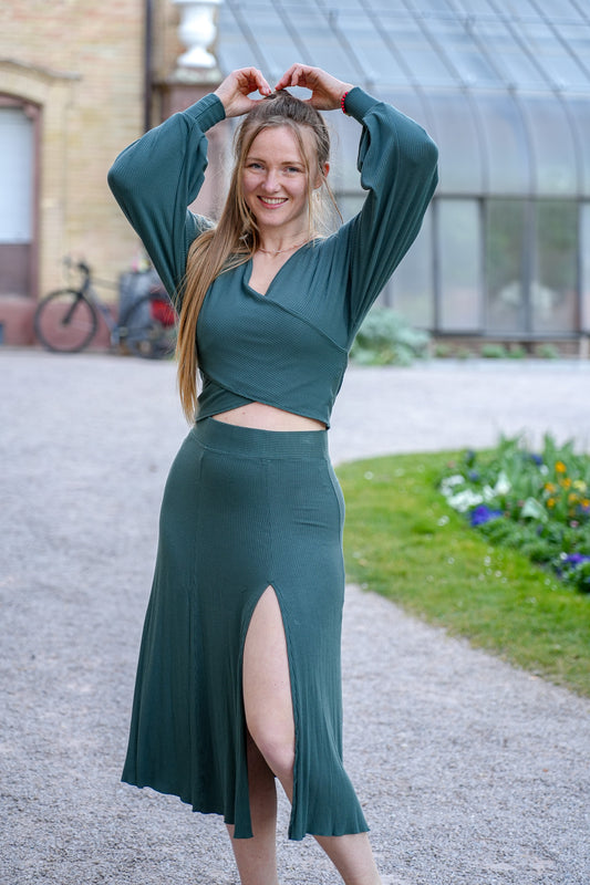 Eleganter Midirock aus nachhaltigem Stoff in Petrolgrün