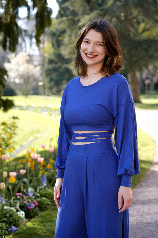 Nachhaltiger Pulli in lapisblau mit elegantem Design und raffinierten Details