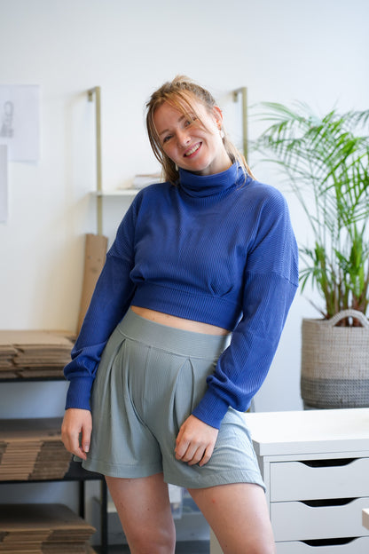 Farrah Flower Shorts sky