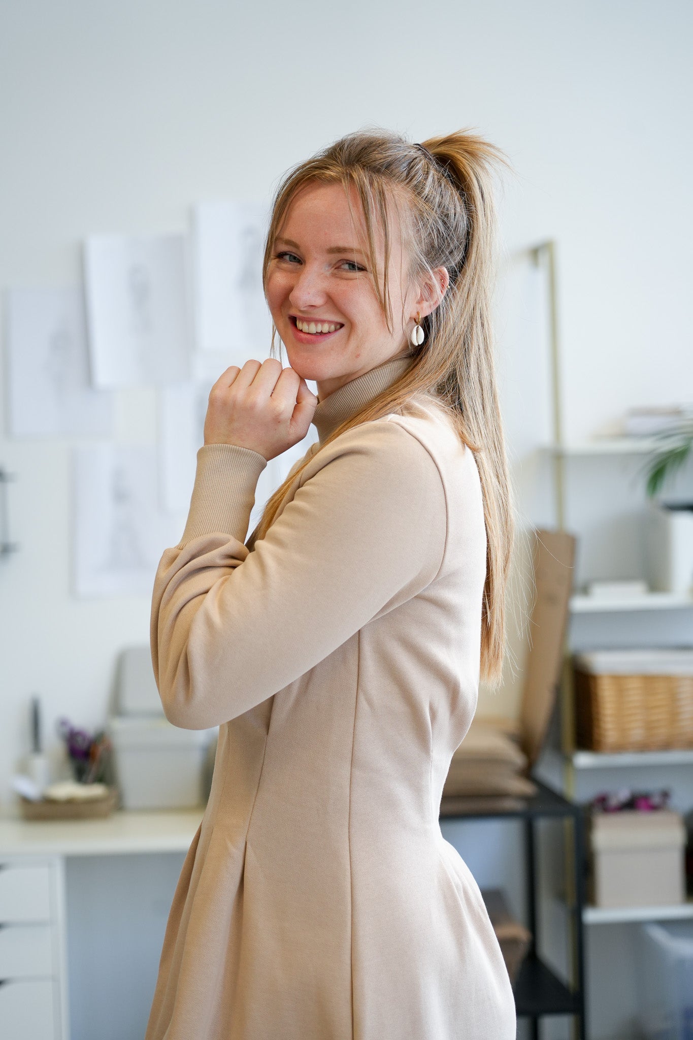 Fair produziertes Winterkleid in hellem Beige