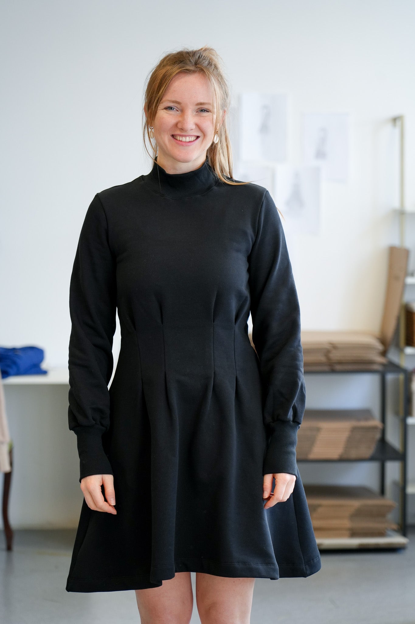 Figurbetontes Sweatkleid aus Bio-Baumwolle