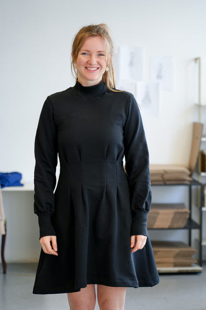 Figurbetontes Sweatkleid aus Bio-Baumwolle