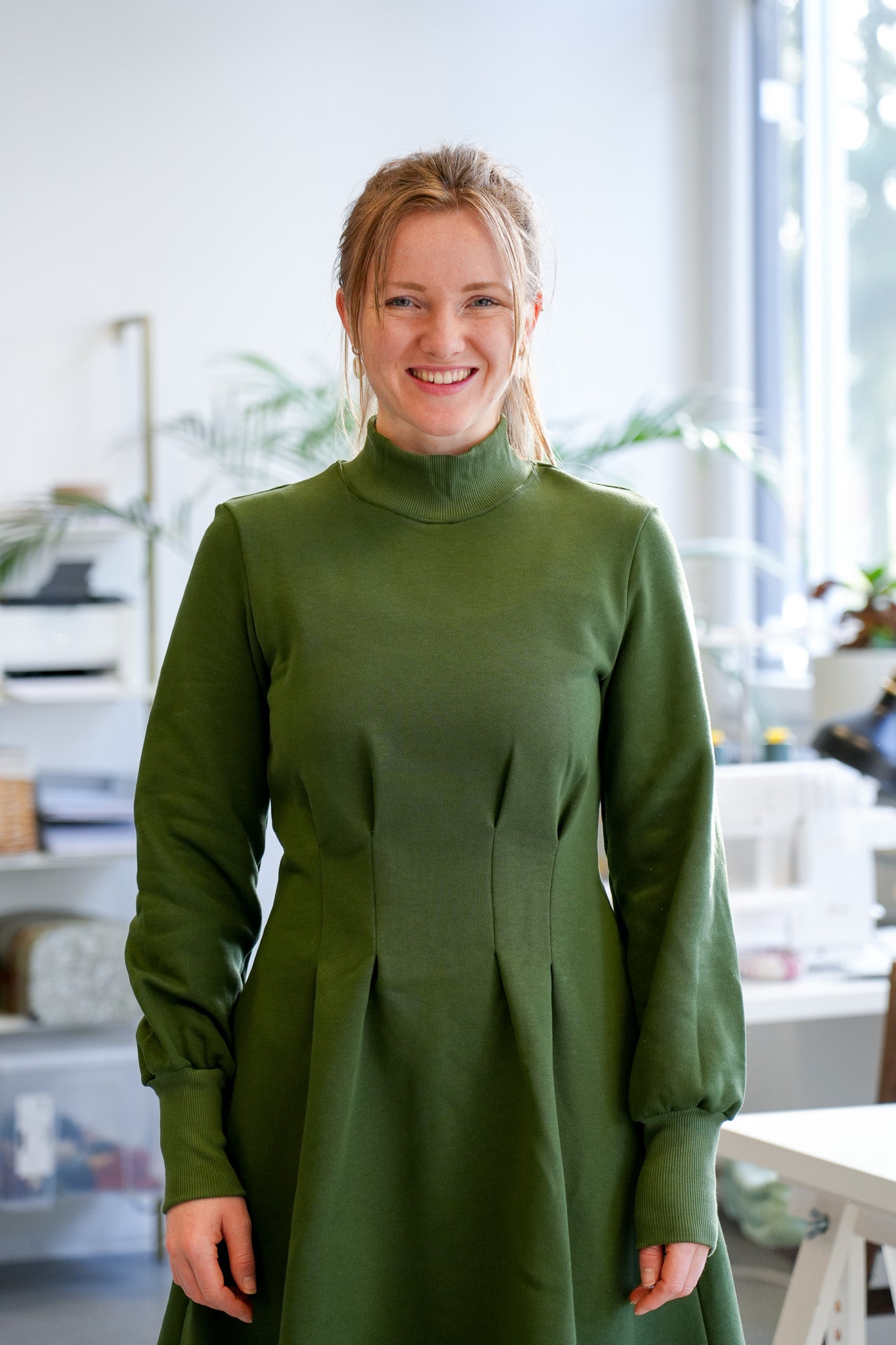 Warmes Bio-Baumwollkleid mit schmeichelnder Taille