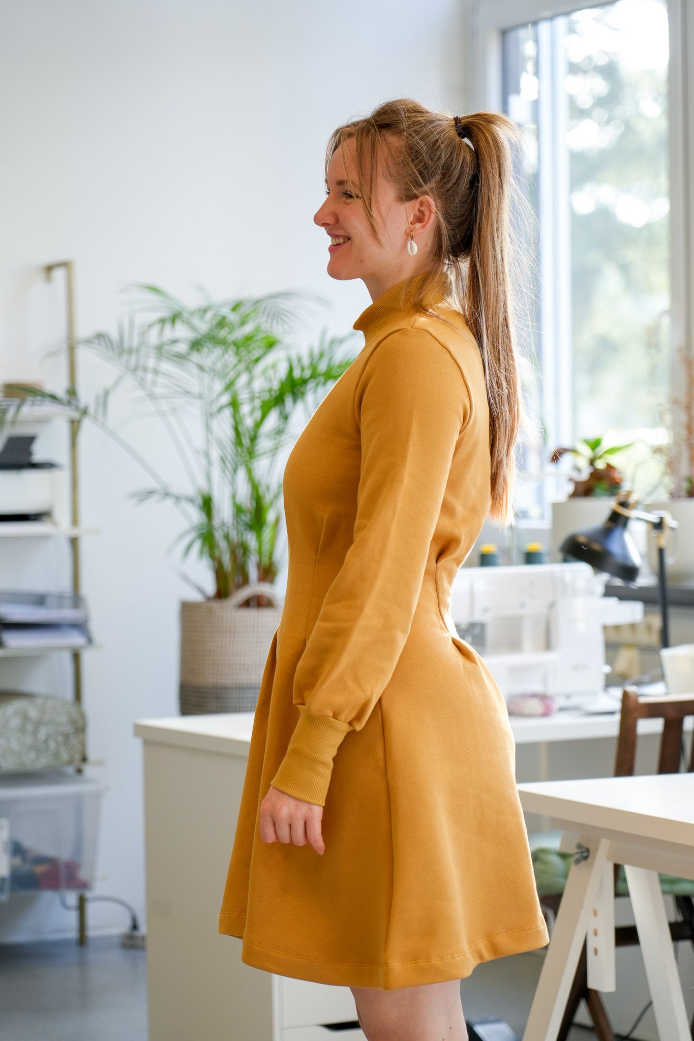 Nachhaltiges Winterkleid aus Bio-Baumwolle in Gelb
