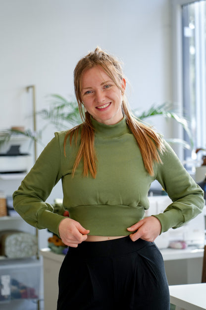 Nachhaltiger Damenpulli in Olive aus Bio-Baumwolle