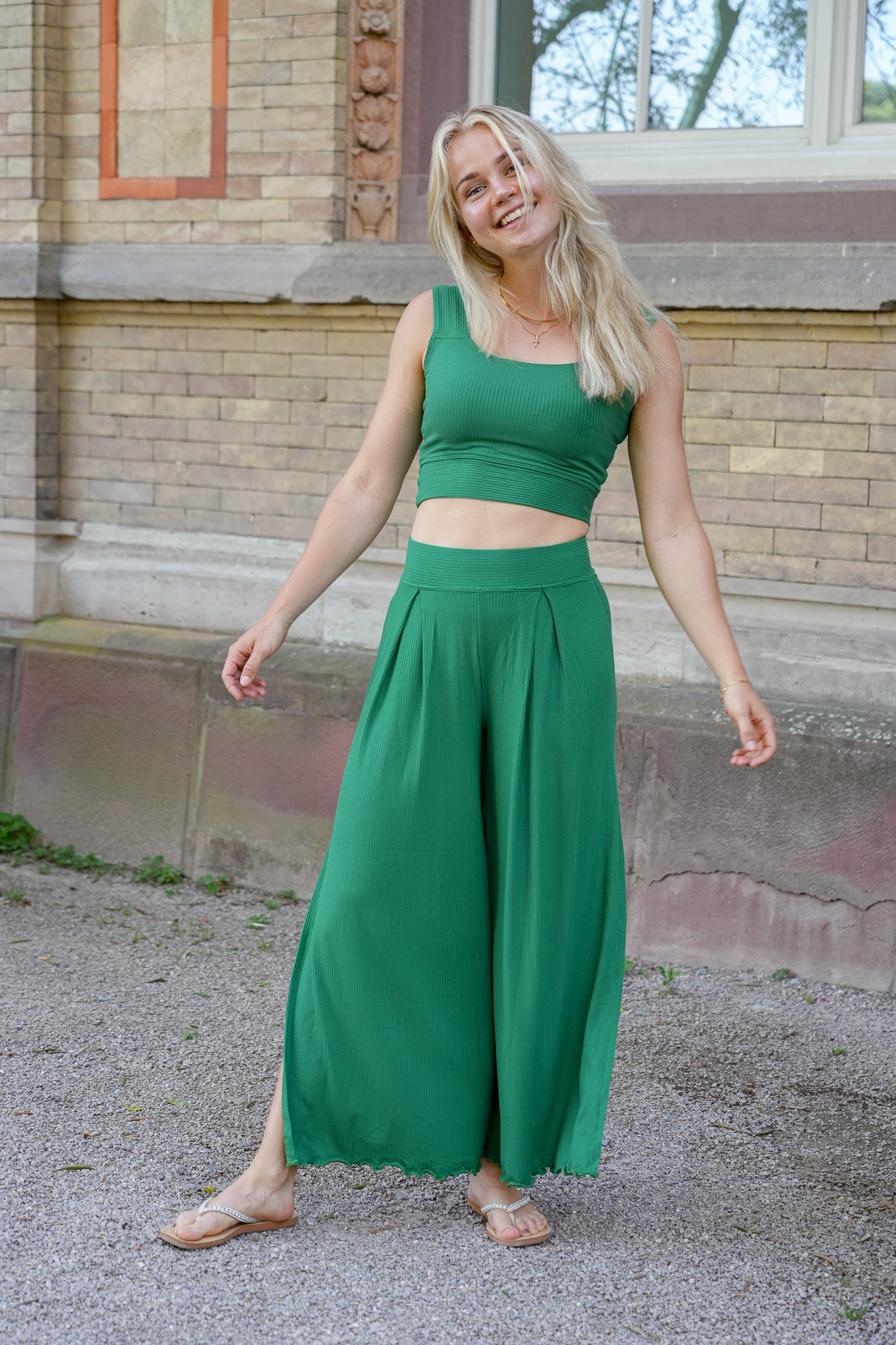 Damen Crop Top in auffälligem Grünton