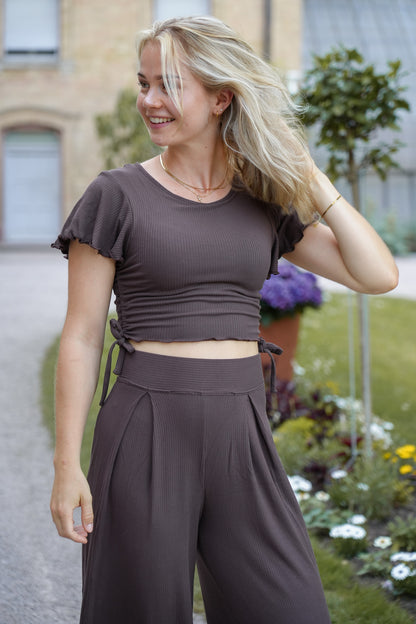 Kaffeebraunes Crop T-Shirt mit Raffung und Bindeband