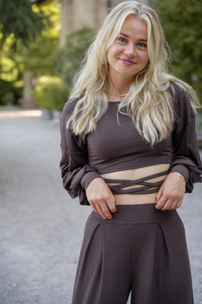 Nachhaltiger Pullover in Mocha für warme Tage