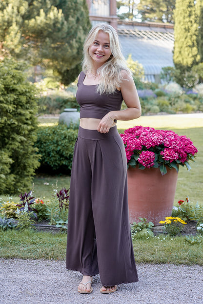 Wunderschöne High Waist Hose aus Stoff in Kaffeebraun