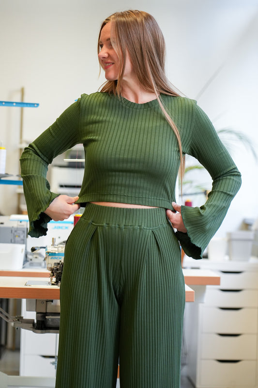 Kurzer Bio Baumwoll Pullover für Damen in Khaki