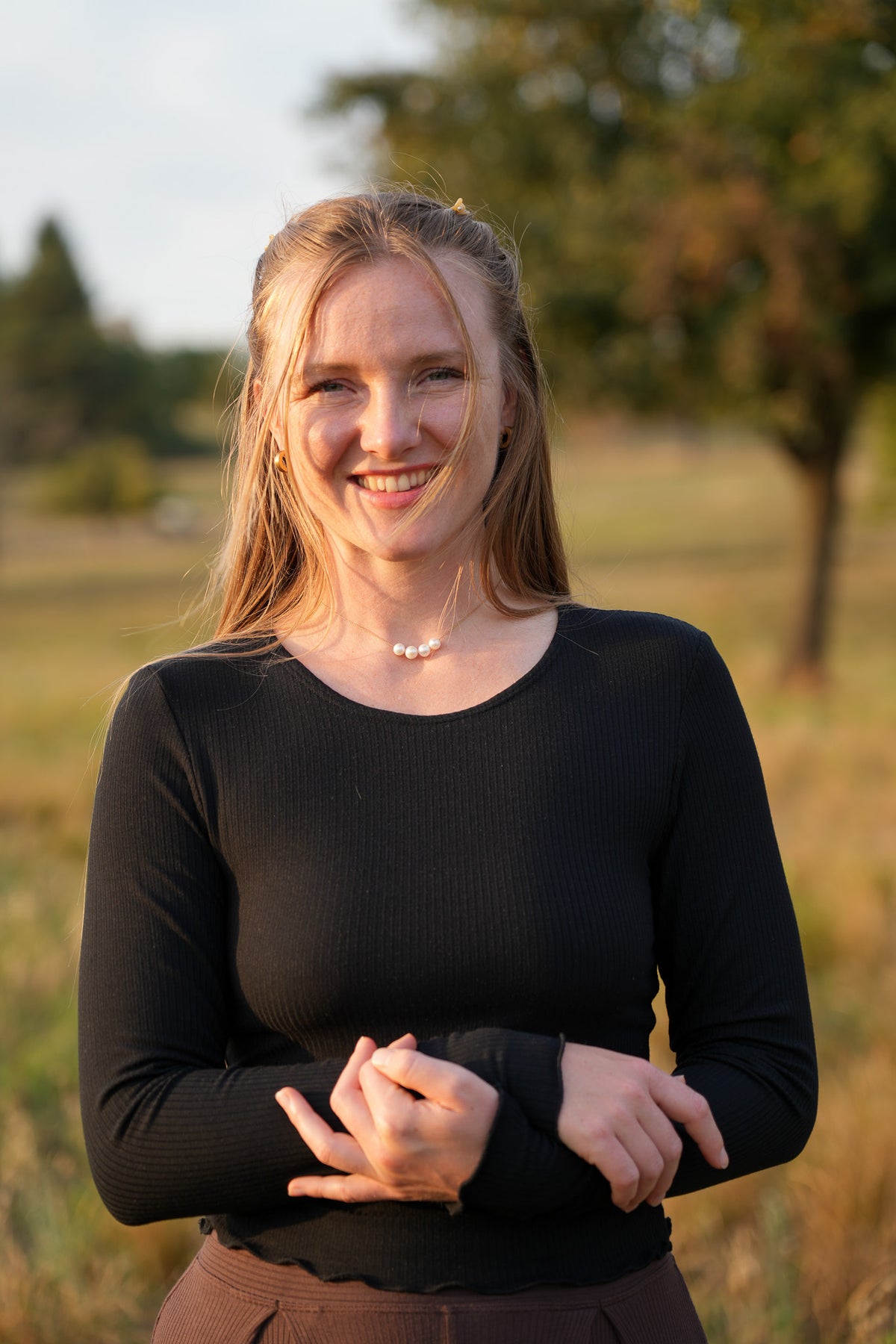 Außergewöhnlich schöner schwarzer Damen Pullover aus 95 % TENCEL™ Modal als nachhaltiges Basic für Frühling, Sommer, Herbst und Winter