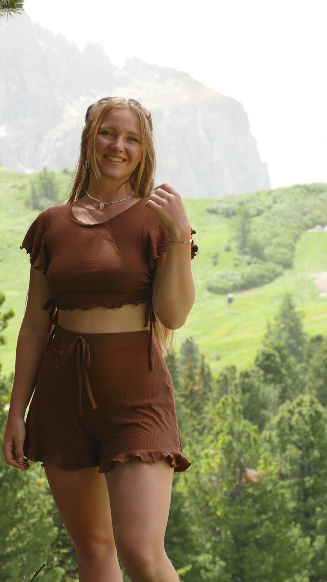 Fair produziertes und weiches Crop Top zum kombinieren für ein trendiges Zweiteiler Outfit