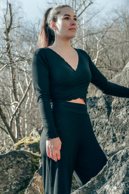 Weicher Crop Pullover mit V Ausschnitt als Loungewear