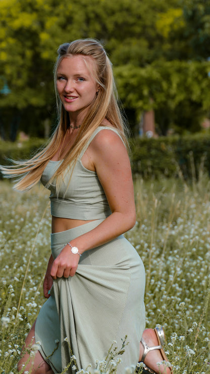 High Waist Comfy Rock aus nachhaltigem Tencel in mintgrün mit Schlitz