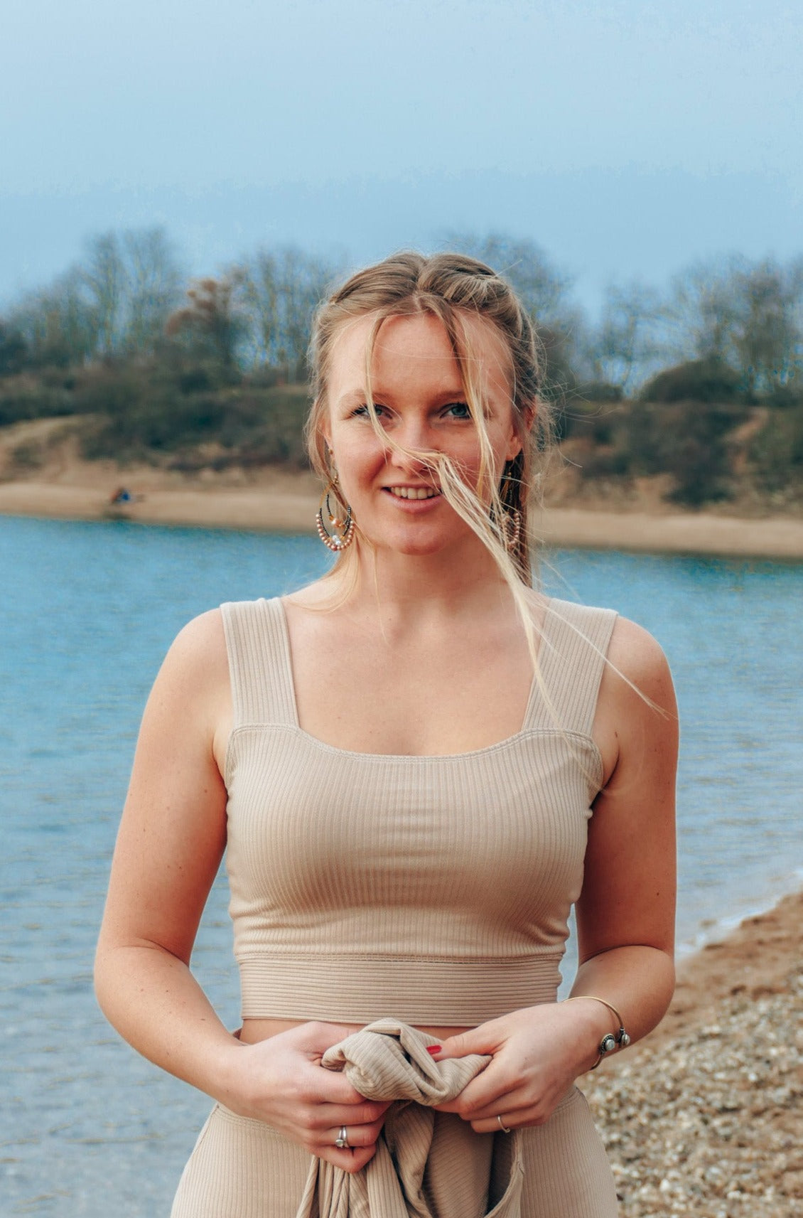 Nachhaltiges Crop Top für den Sommer in einem Sandton aus Tencel