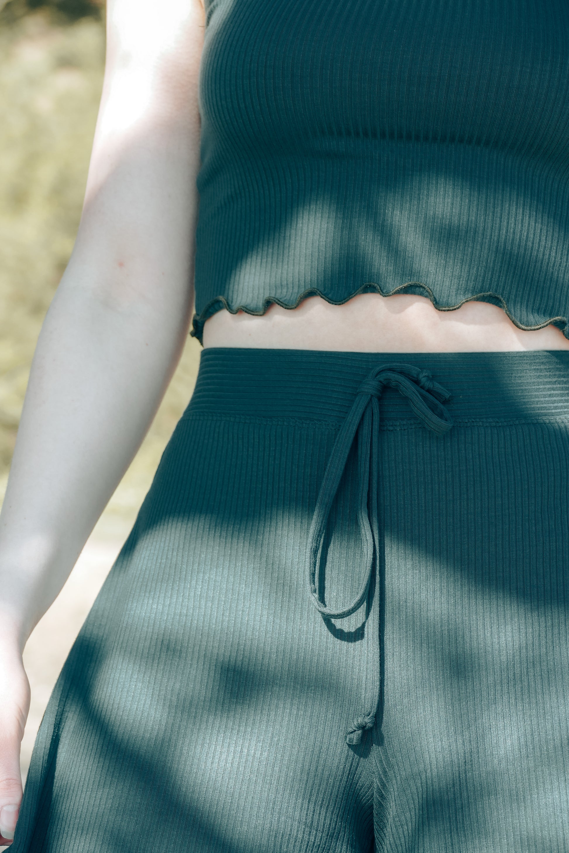 High Waist Shorts aus nachhaltigem und geripptem Stoff