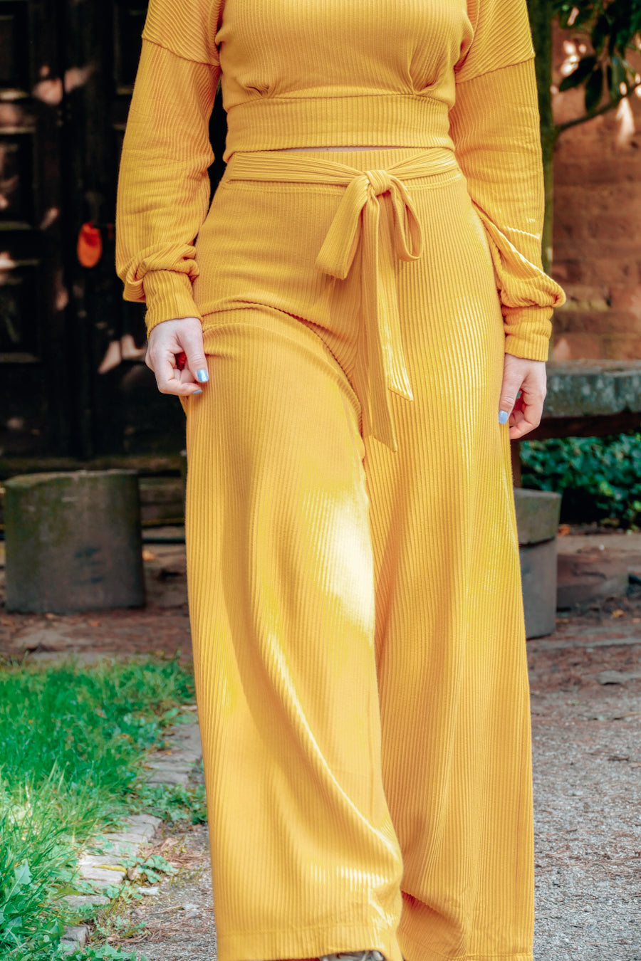 Schicke und bequeme High Waist Hose für Loungewear Zweiteiler im Winter